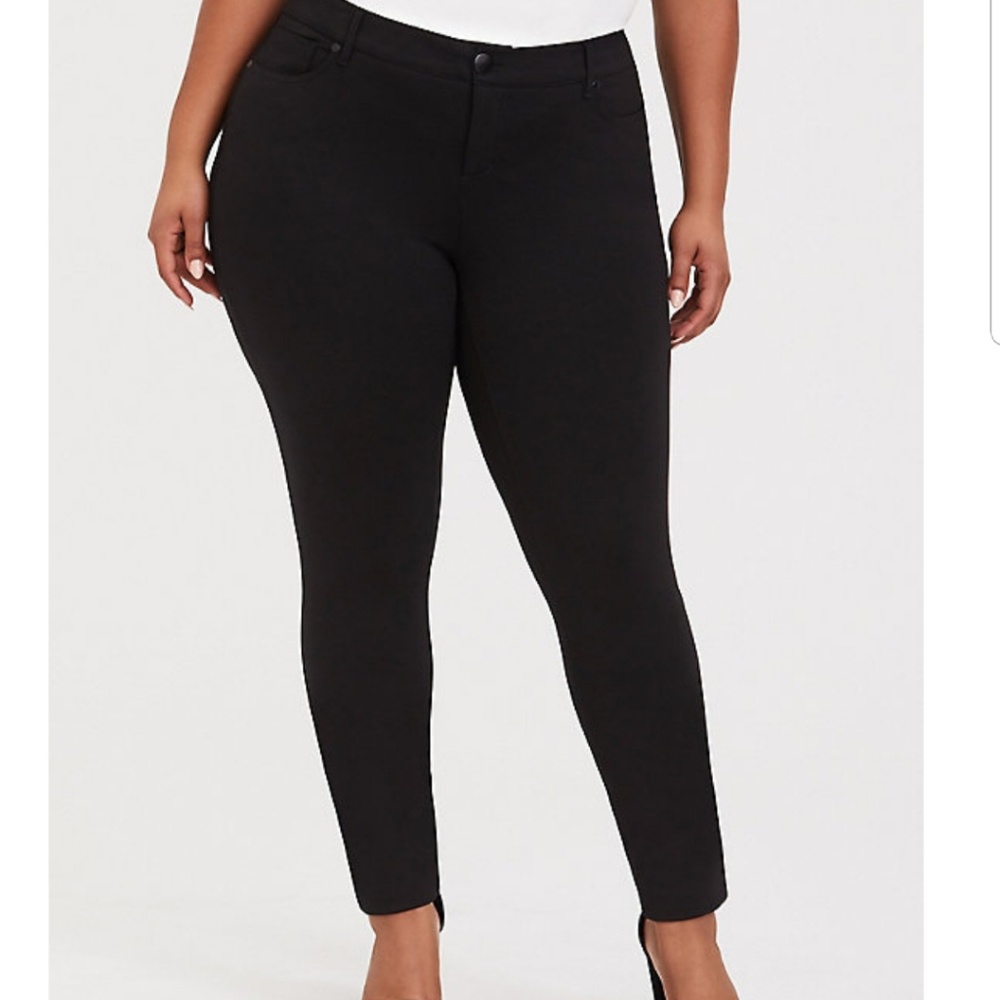 {Ava and Viv} Black Ankle Ponte Pants
